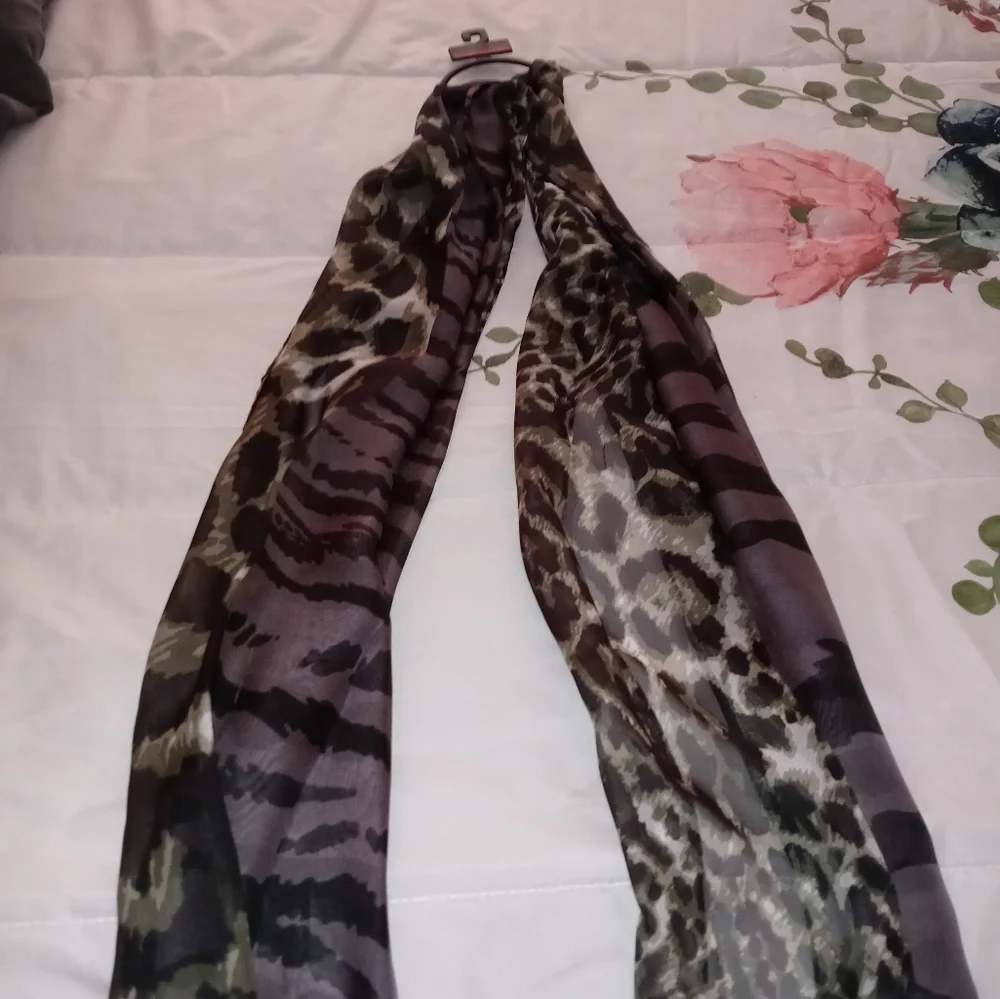 Scarf - Picture 3 of 3